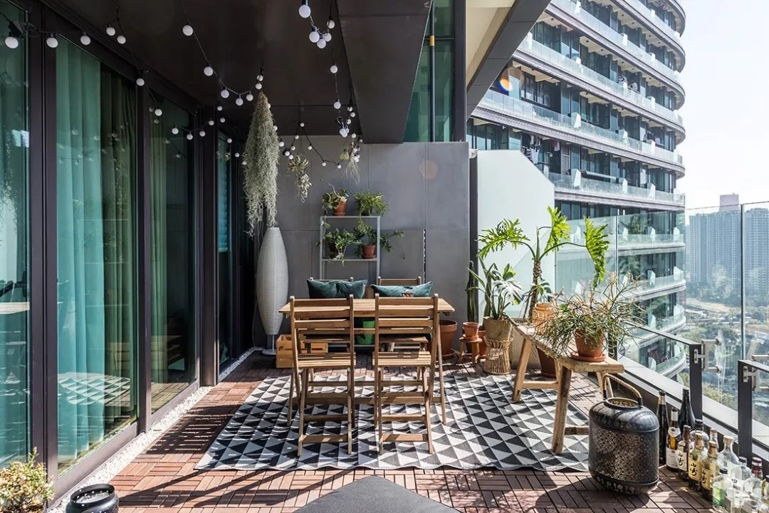 裝修公司現代輕奢風格復式裝修效果圖-陽臺 裝修公司現代輕奢風格復式裝修效果圖-陽臺