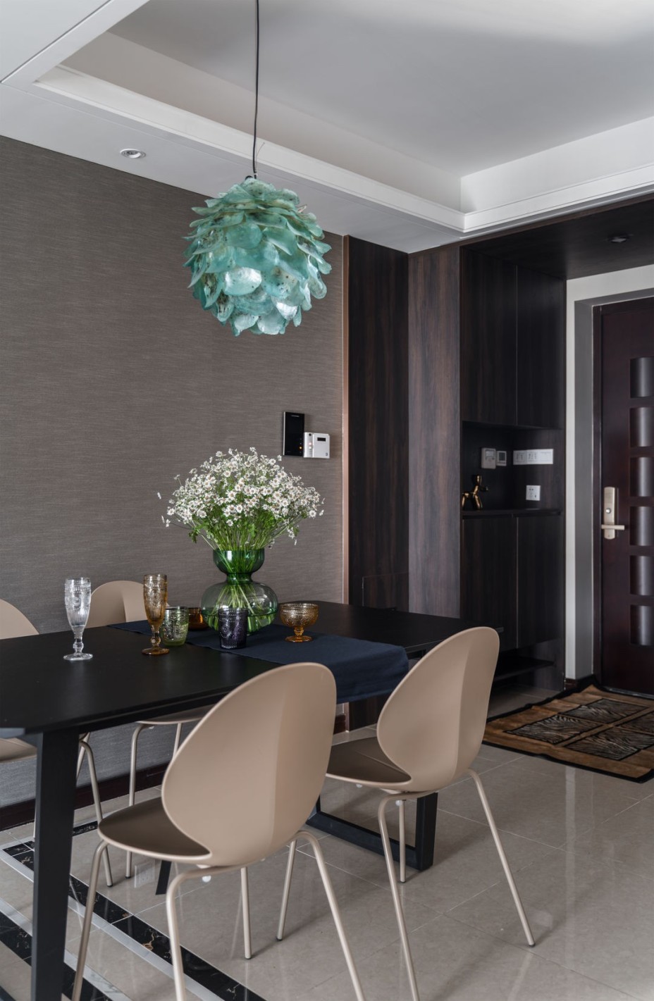 現代簡約風格室內家裝案例效果圖-餐廳 現代簡約風格室內家裝案例效果圖-餐廳