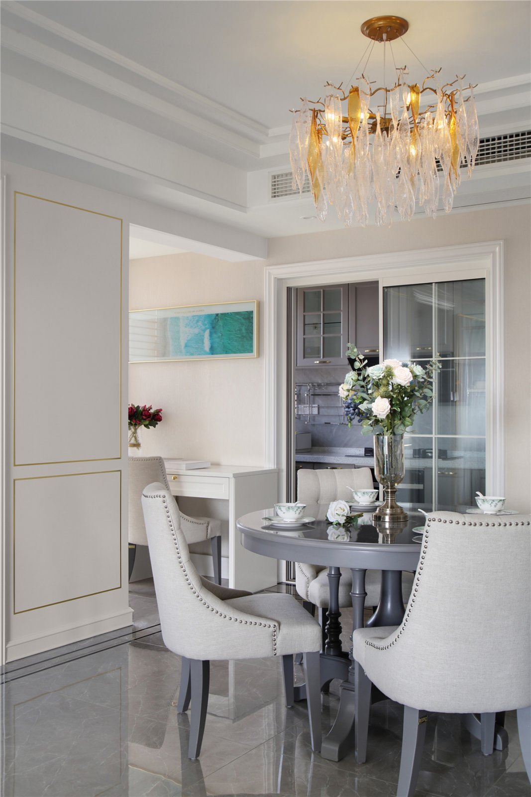 美式輕奢風格家裝設計室內裝修效果圖-餐廳 美式輕奢風格家裝設計室內裝修效果圖-餐廳