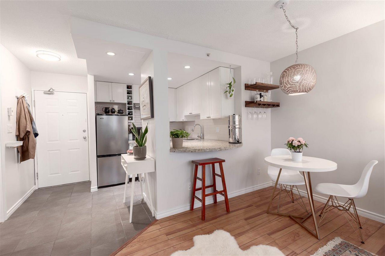 裝修案例現代簡約風格室內裝修效果圖-餐廳 裝修案例現代簡約風格室內裝修效果圖-餐廳