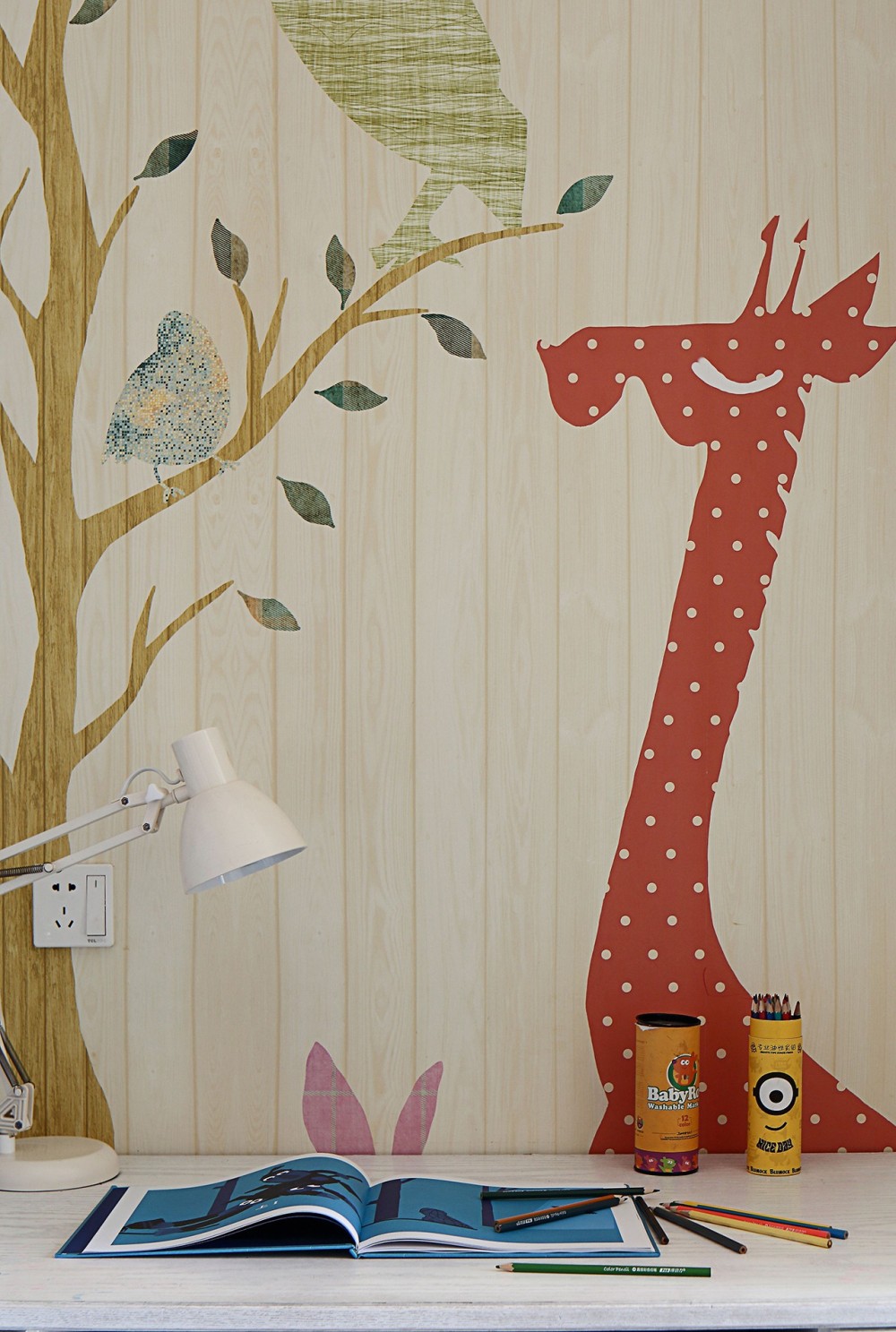 美式田園風(fēng)格室內(nèi)家裝案例效果圖-書桌 美式田園風(fēng)格室內(nèi)家裝案例效果圖-書桌