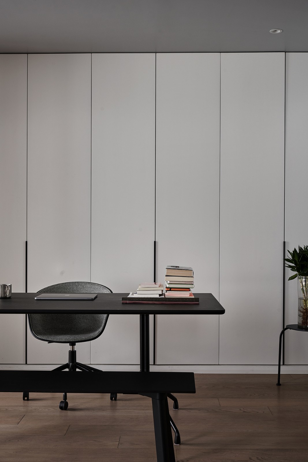 裝修公司現(xiàn)代前衛(wèi)風(fēng)格室內(nèi)裝修效果圖-書房 裝修公司現(xiàn)代前衛(wèi)風(fēng)格室內(nèi)裝修效果圖-書房