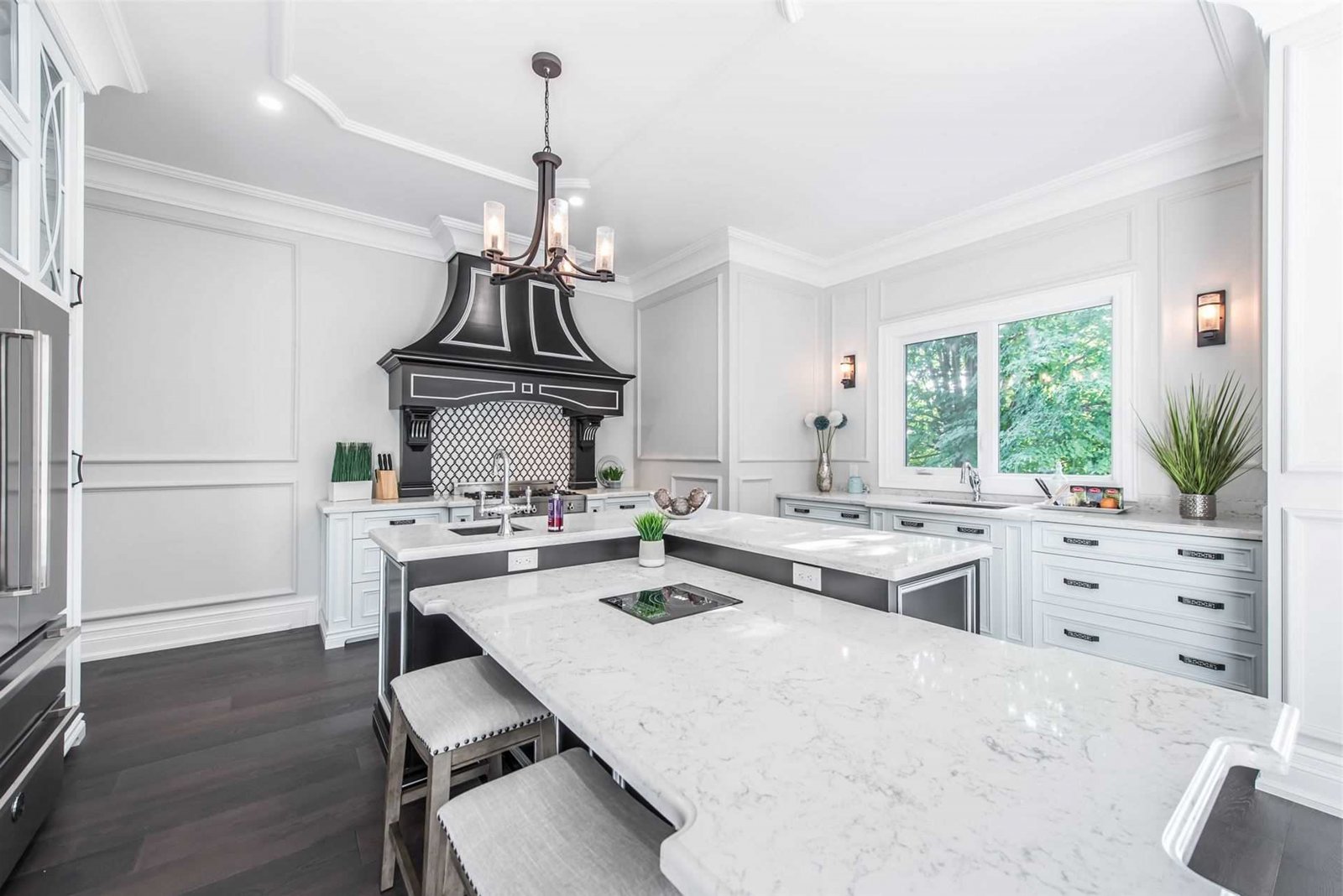 歐式簡約風(fēng)格家裝設(shè)計(jì)別墅裝修效果圖-廚房島臺(tái) 歐式簡約風(fēng)格家裝設(shè)計(jì)別墅裝修效果圖-廚房島臺(tái)