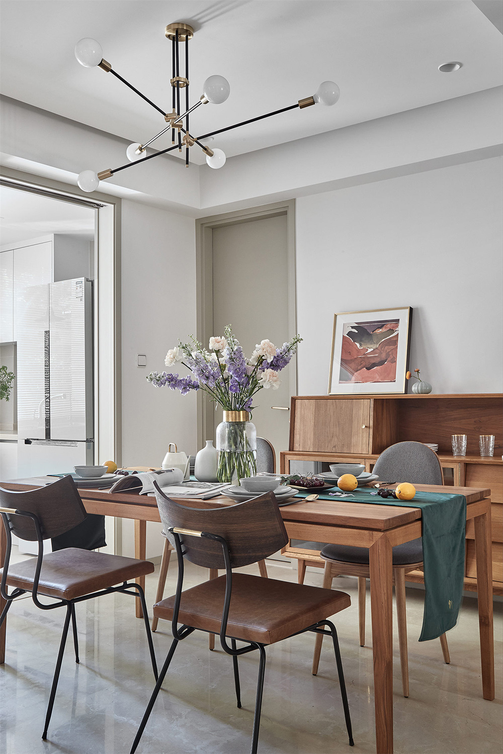 南寧榮和公園墅別墅290平米北歐風格室內(nèi)裝修案例-餐廳 南寧榮和公園墅別墅290平米北歐風格室內(nèi)裝修案例-餐廳