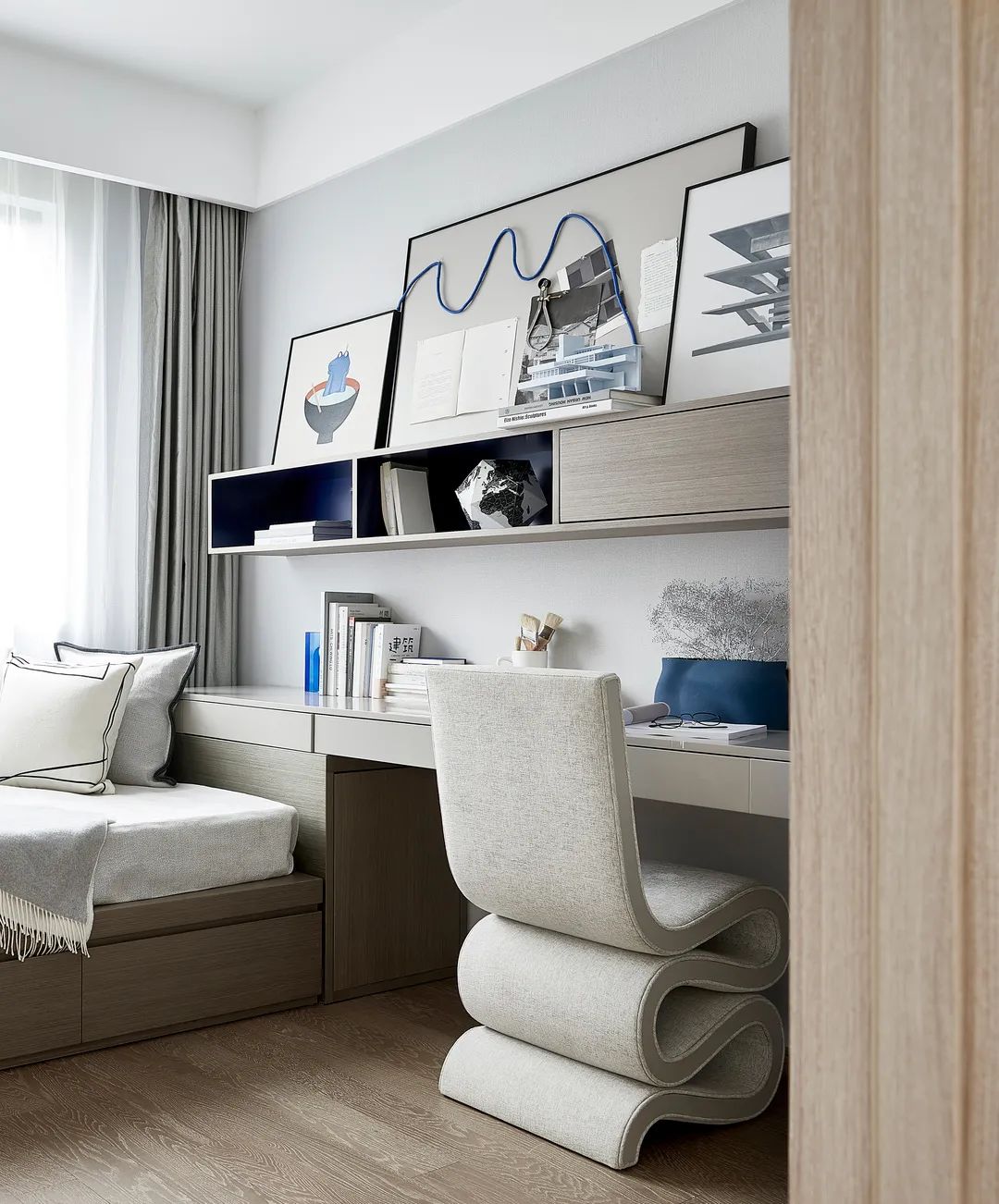 現(xiàn)代簡約風格室內(nèi)設(shè)計家裝案例-書房 現(xiàn)代簡約風格室內(nèi)設(shè)計家裝案例-書房