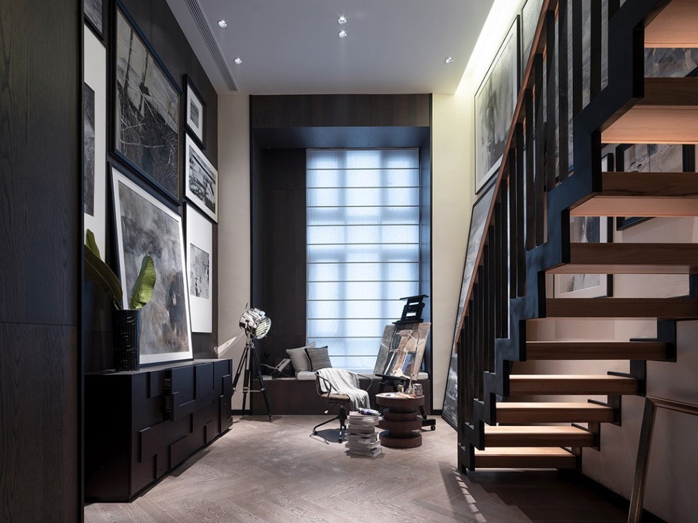 簡歐輕奢風格室內家裝案例效果圖-梯間 簡歐輕奢風格室內家裝案例效果圖-梯間