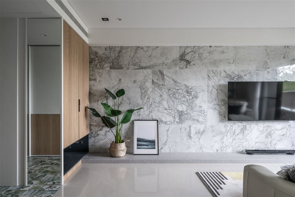 佛山市建投綠地璀璨天城現代簡約風格三居室裝修案例