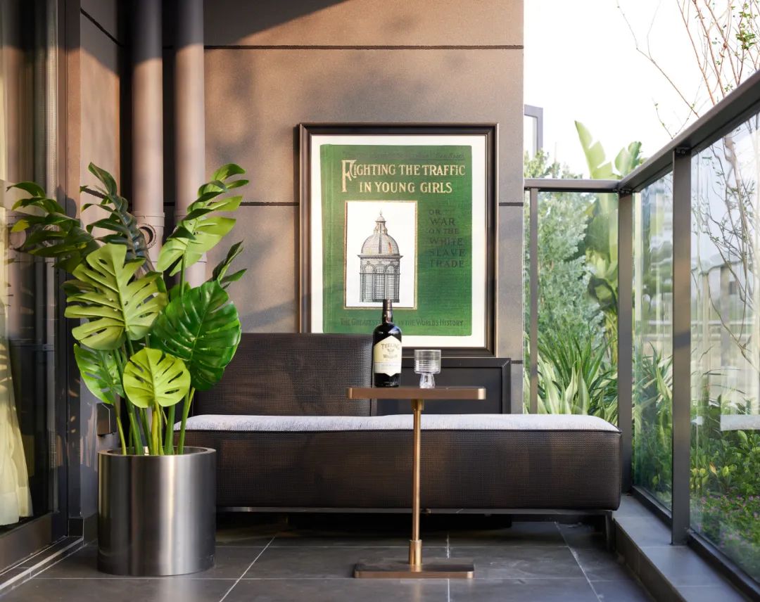 現(xiàn)代輕奢風格室內設計家裝案例-陽臺 現(xiàn)代輕奢風格室內設計家裝案例-陽臺