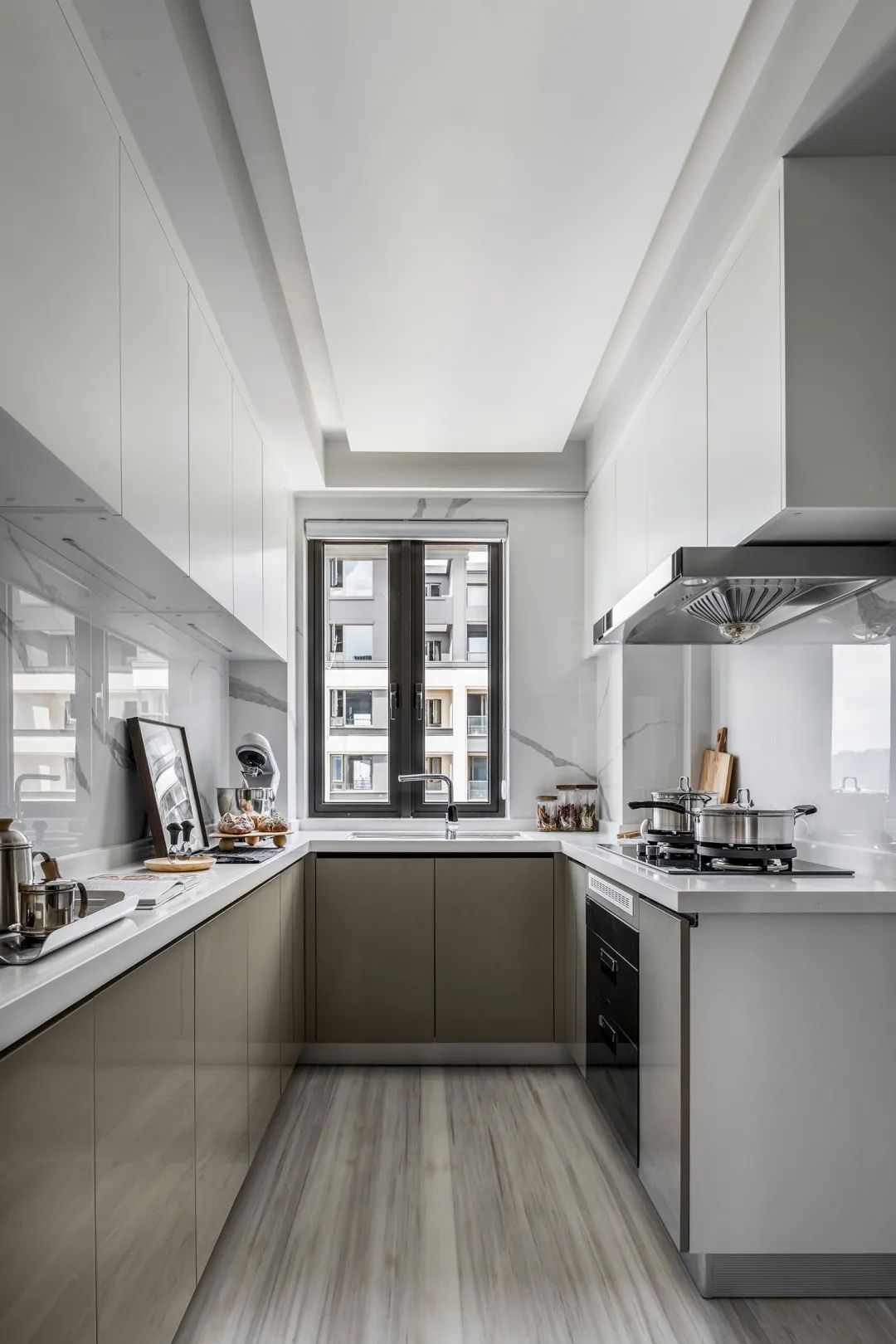 現(xiàn)代簡約風格室內(nèi)設(shè)計家裝案例-廚房 現(xiàn)代簡約風格室內(nèi)設(shè)計家裝案例-廚房