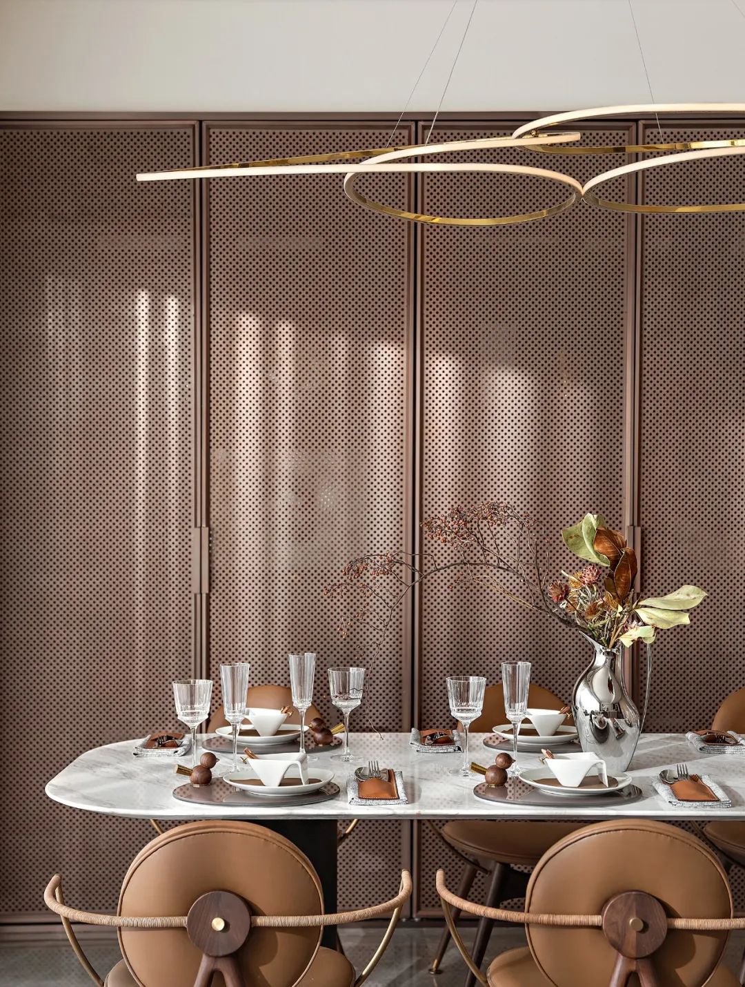 現(xiàn)代輕奢風(fēng)格家裝設(shè)計(jì)室內(nèi)裝修效果圖-餐廳 現(xiàn)代輕奢風(fēng)格家裝設(shè)計(jì)室內(nèi)裝修效果圖-餐廳