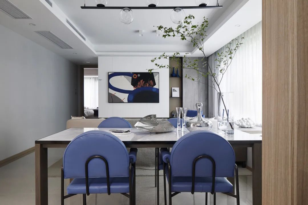 現(xiàn)代簡約風格室內(nèi)設(shè)計家裝案例-餐廳 現(xiàn)代簡約風格室內(nèi)設(shè)計家裝案例-餐廳