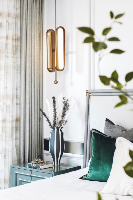 法式輕奢風(fēng)格室內(nèi)設(shè)計家裝案例-臥室床頭柜 法式輕奢風(fēng)格室內(nèi)設(shè)計家裝案例-臥室床頭柜