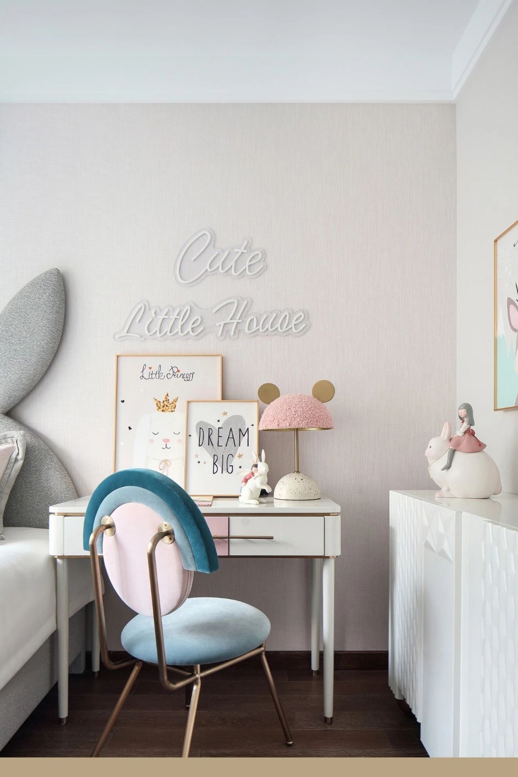 現代簡約風格室內設計家裝案例-書桌 現代簡約風格室內設計家裝案例-書桌